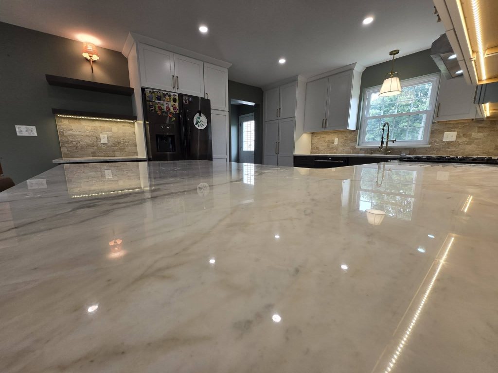Quartz island countertop detail - LR Contracting, Sadsburyville PA